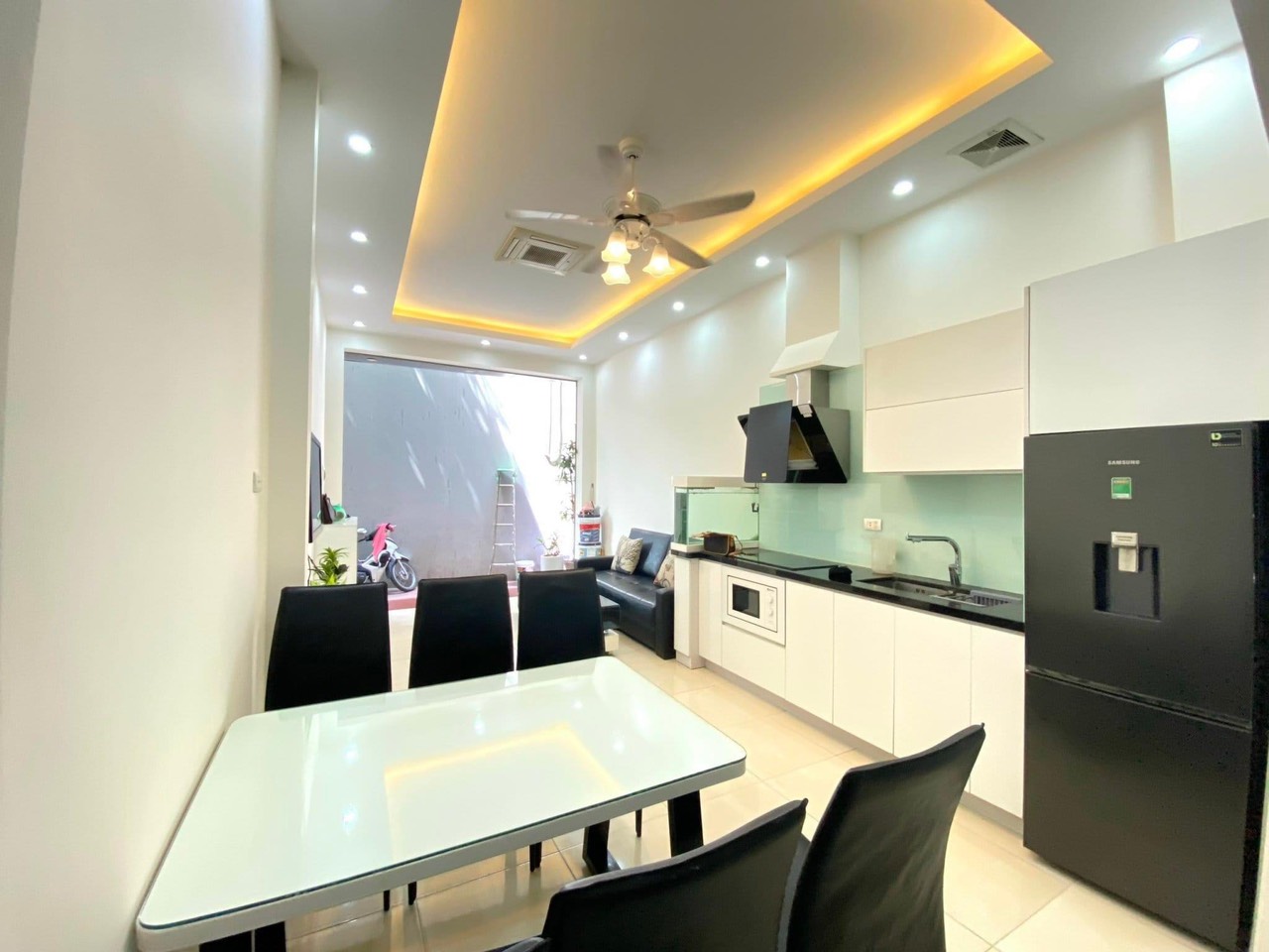 Chính chủ cần bán gấp nhà 4 tầng, diện tích 60m2 giá 6,8 tỷ tại Mỗ Lao, Hà Đông