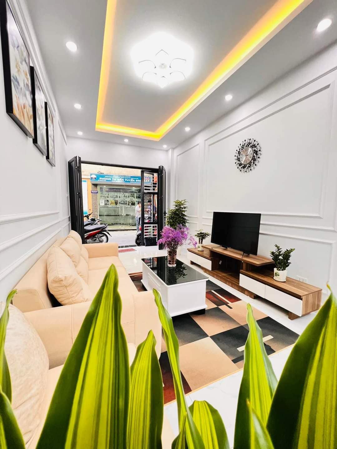 Bán nhà 5 tầng, 44m2 giá 3,6 tỷ tại Lạc Trung, Hai Bà Trưng