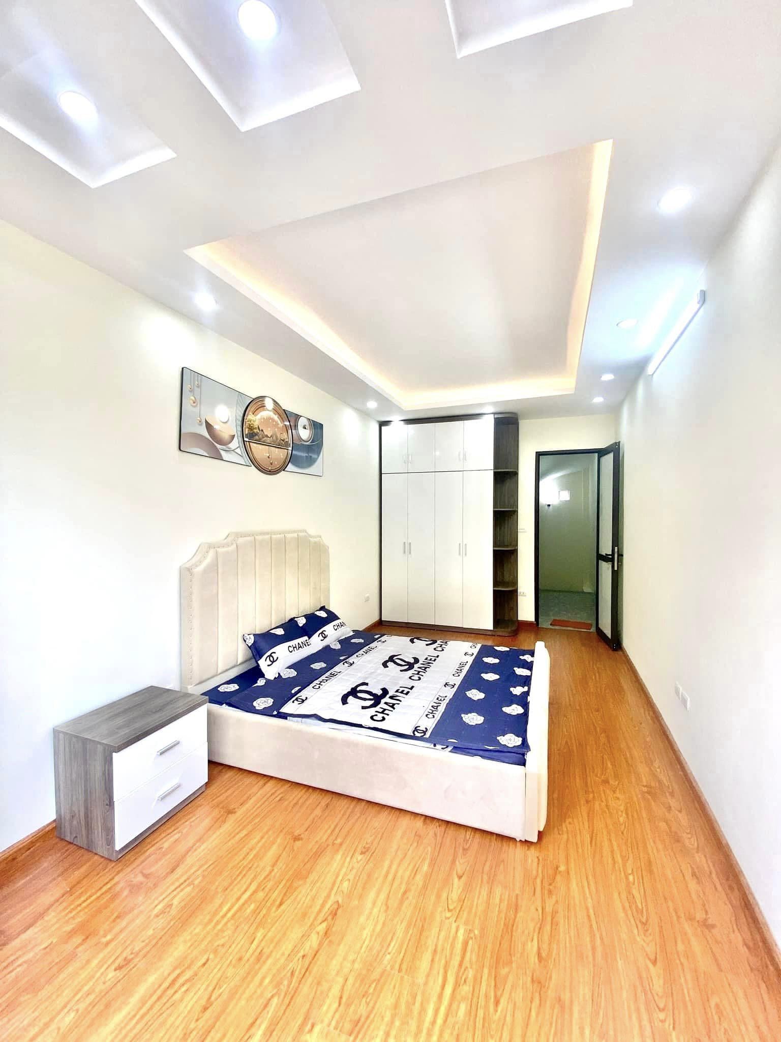 Bán nhà 5 tầng, 44m2 giá 3,6 tỷ tại Lạc Trung, Hai Bà Trưng
