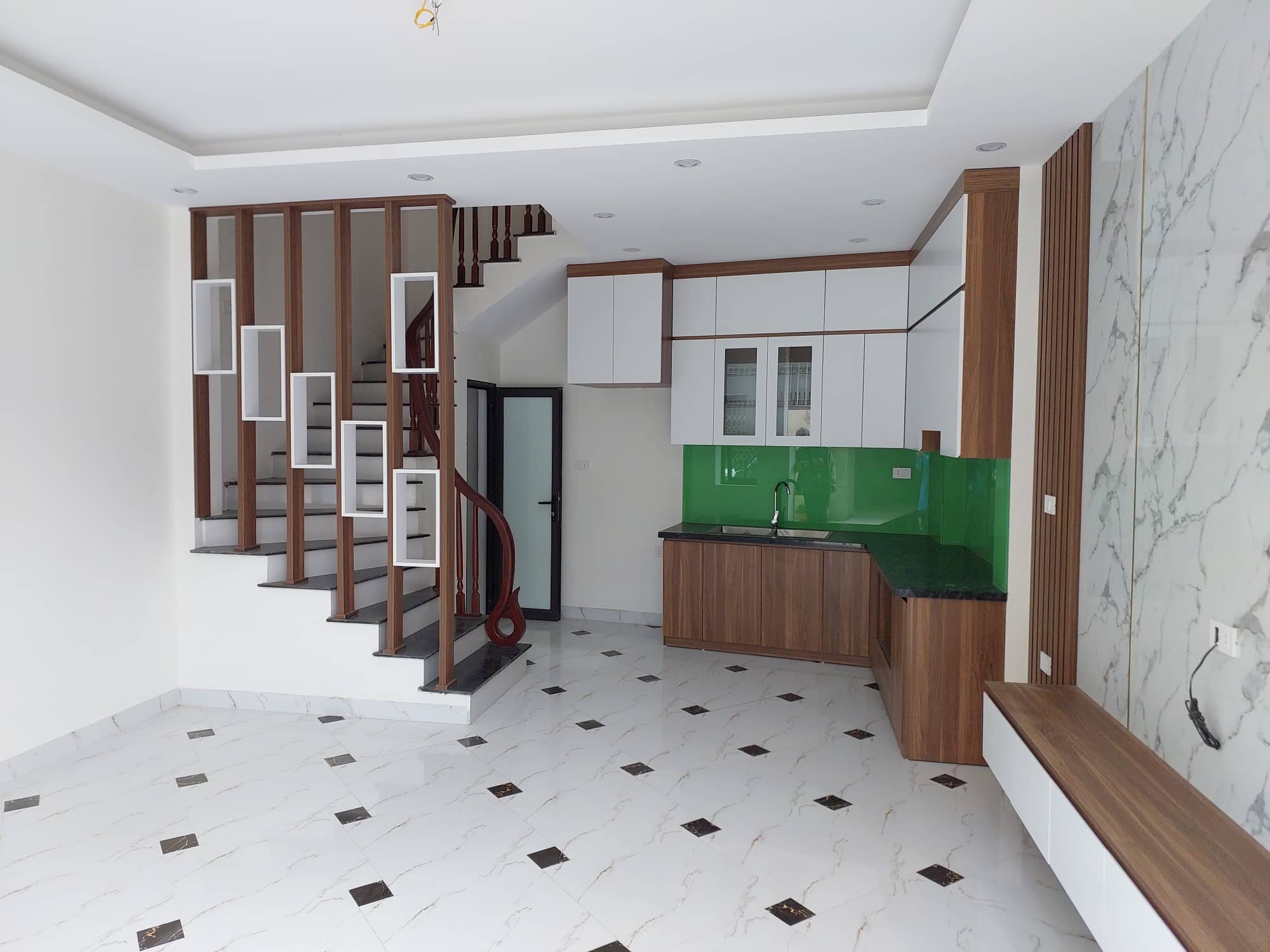 Cần bán nhà tại Kim Chung, Hoài Đức diện tích 35m2 giá 3,5 tỷ