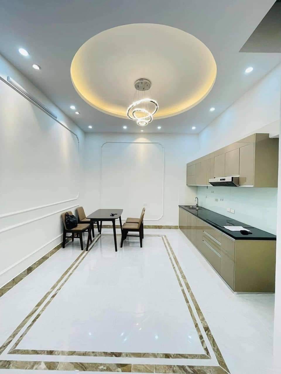 Bán nhà lô góc 5 tầng, diện tích 50m2 giá 5,36 tỷ tại Kim Giang, Thanh Xuân