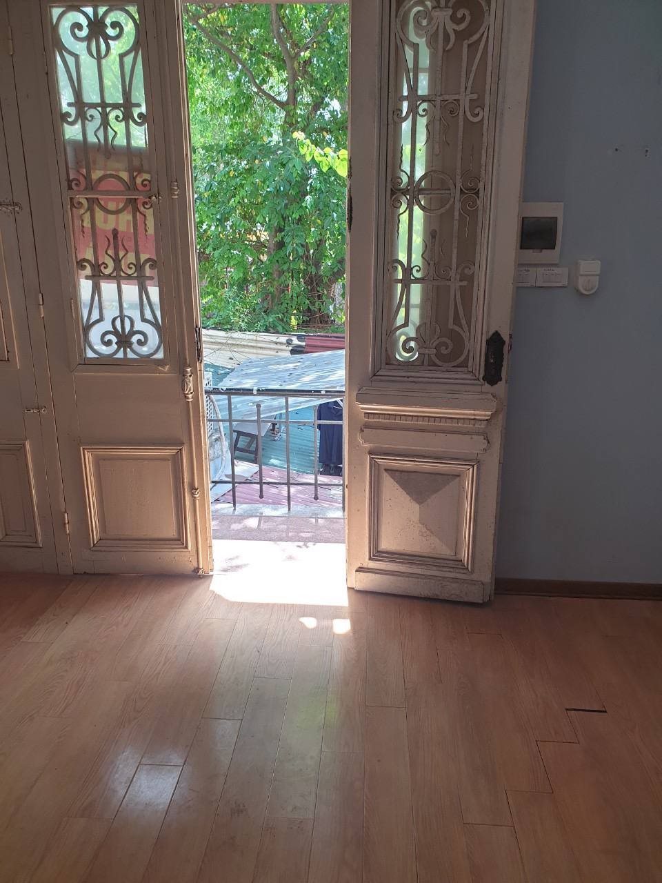 Cho thuê nhà tập thể phố Phan Bội Châu, dt 25m2, giá 5tr/tháng
