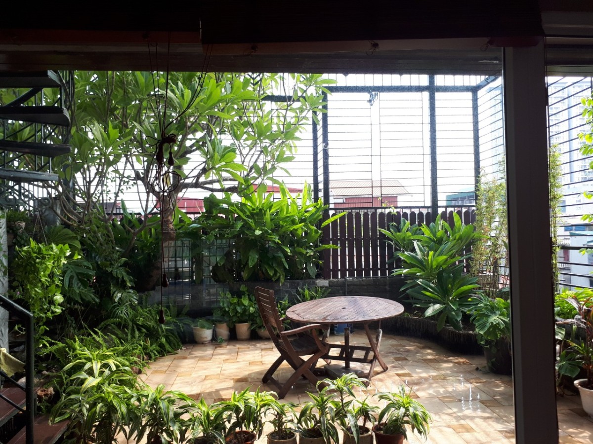 Cho thuê cả nhà 80m2 5 tầng đẹp như biệt thự, giá 25tr