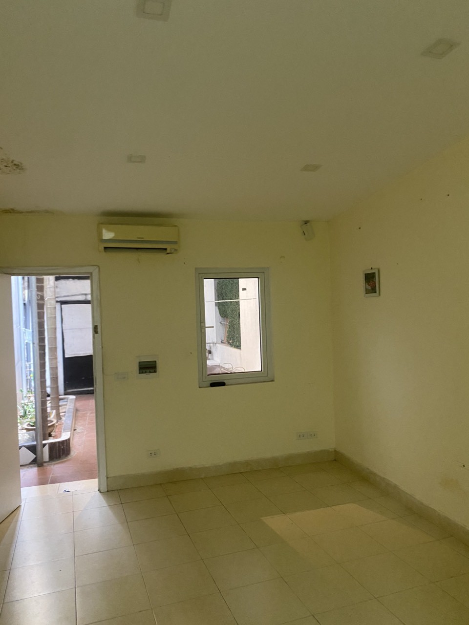 Cho thuê nhà riêng Phố Đội Cấn, Ba Đình chỉ 5 tr/tháng