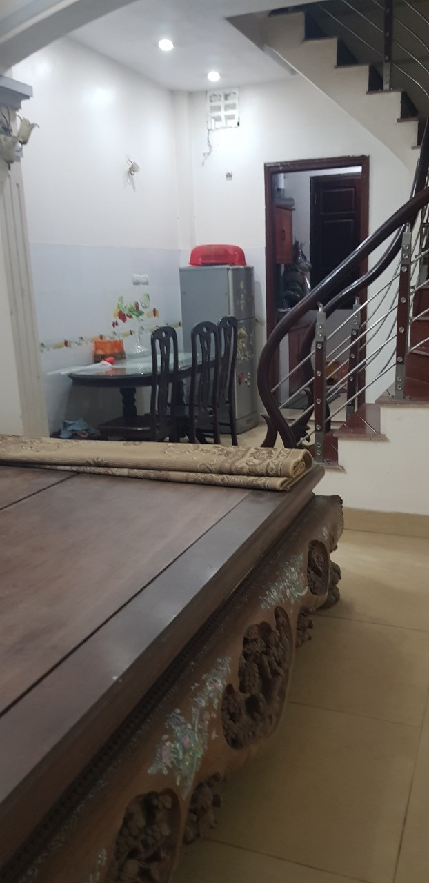 Cho thuê nhà riêng 3 tầng, Xuân La, Tây Hồ, giá 6tr/tháng