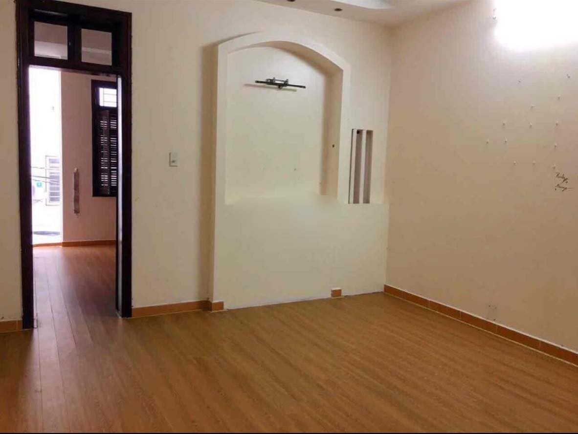 Cho thuê nhà 60m2 phố Võng Thị, Tây Hồ chỉ 15 triệu/tháng