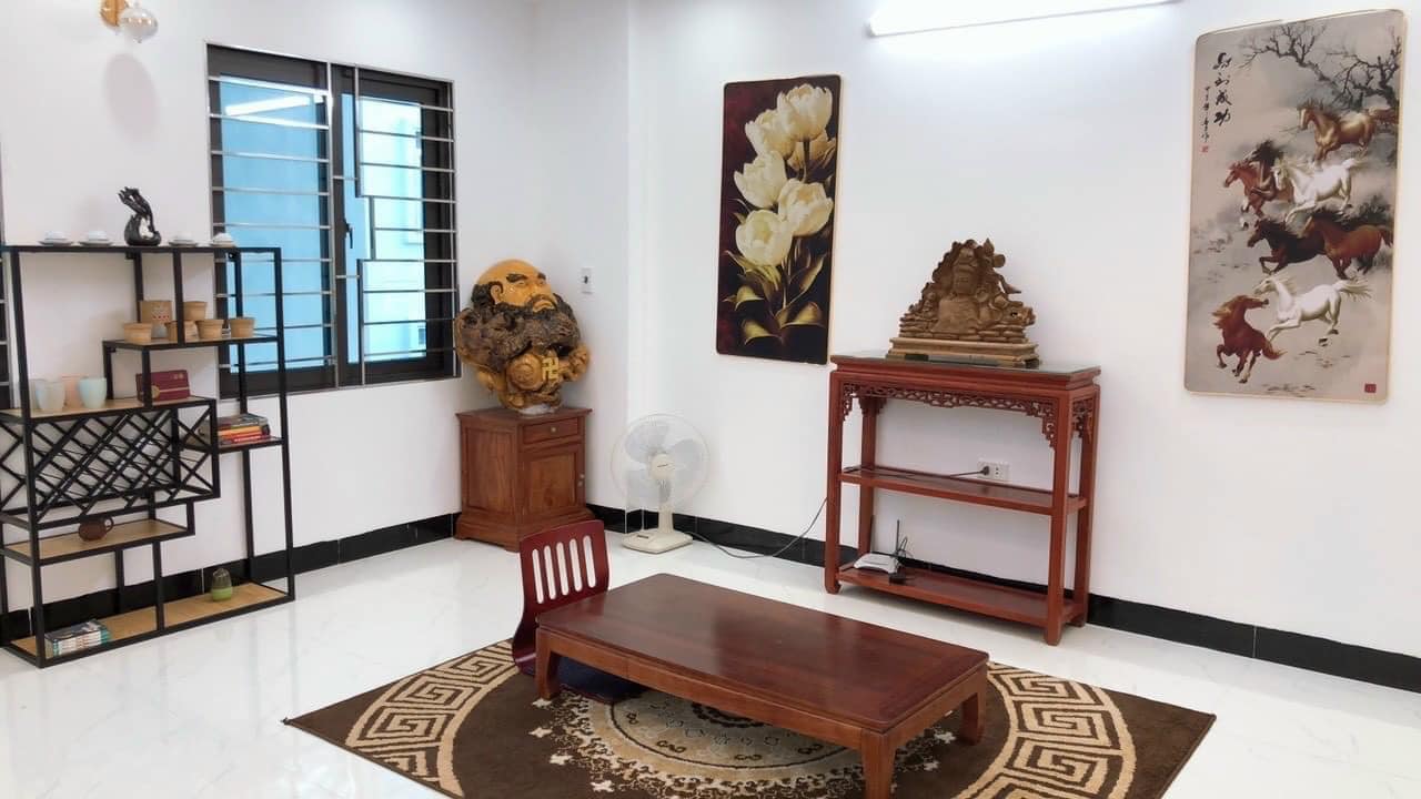 Chính chủ cần bán nhà tại Hồ Tùng Mậu 46m2 oto gần nhà, tiện ích đầy đủ giá chỉ 4 tỷ