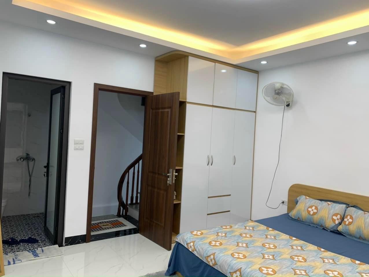 Chính chủ cần bán nhà tại Hồ Tùng Mậu 46m2 oto gần nhà, tiện ích đầy đủ giá chỉ 4 tỷ