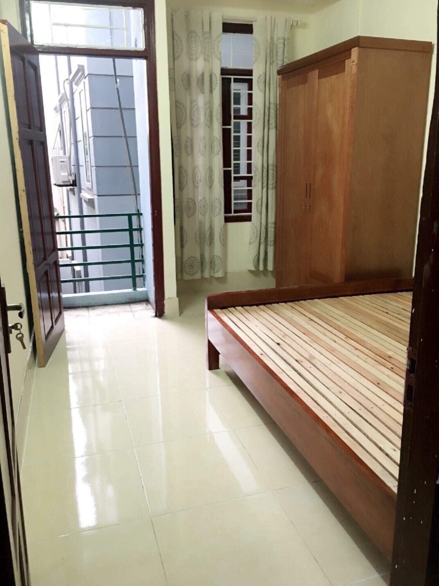Chính chủ cần bán nhà cực đẹp Phố Tôn Đức Thắng, Đống Đa, 41 m2, 5 tầng, MT 3.3m giá 4,2 tỷ