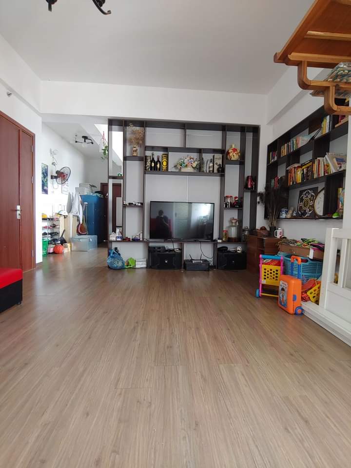 Chính chủ cần bán nhà tại phố Xa La, 5 tầng, ô tô đỗ cửa, sát khu đô thị Xa La, giá 4.35 tỷ