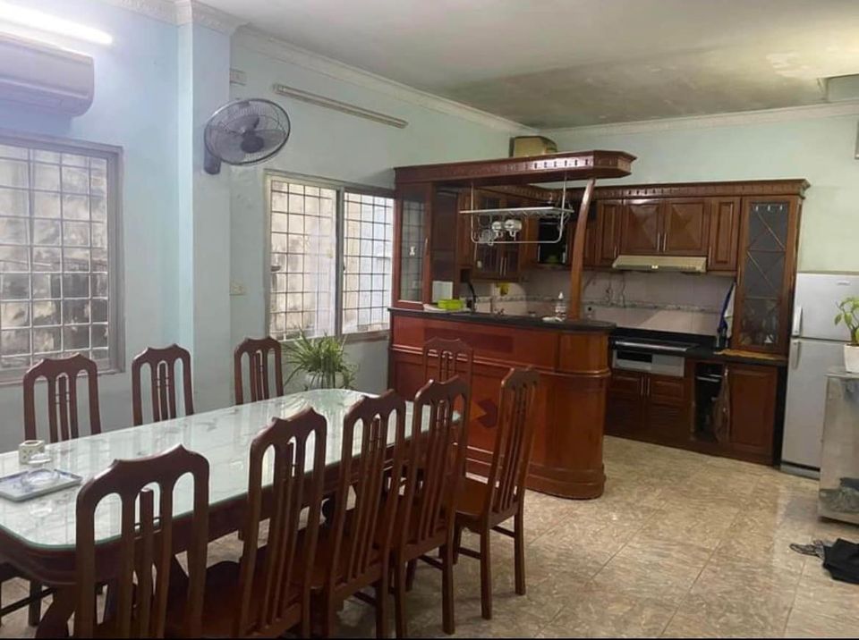 Cho thuê nhà nguyên căn tại Võng Thị, Tây Hồ, Hà Nội giá 15tr/tháng