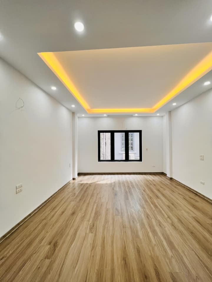 Chính chủ cần bán nhà 5 tầng tại Lạc Trung, Hai Bà Trưng diện tích 40m2 giá 5,2 tỷ