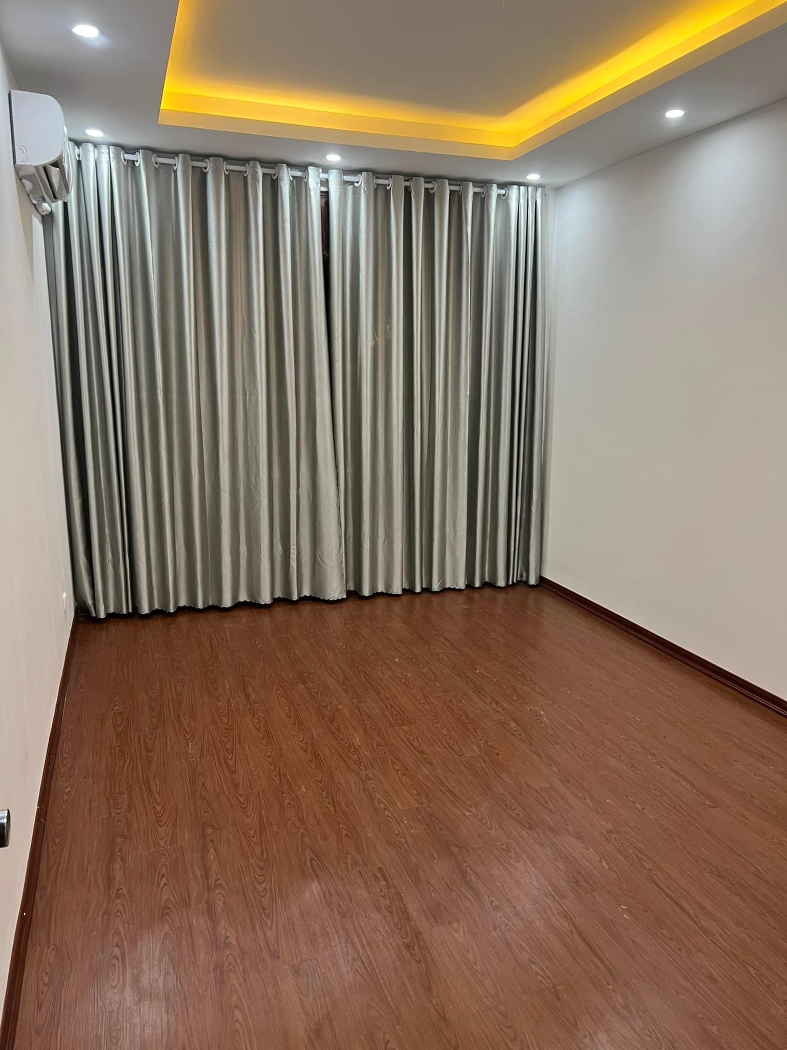 Cần bán nhà giá rẻ tại Bạch Đằng, Hai Bà Trưng 29m2 giá 2,9 tỷ
