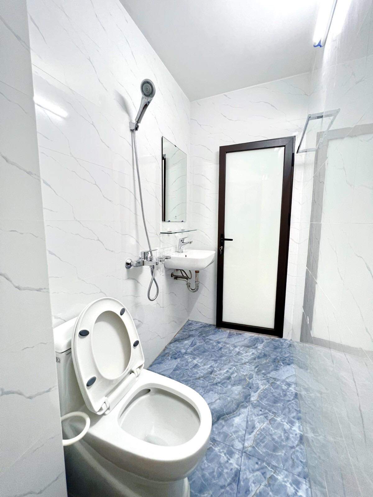 Cần bán nhà 5 tầng, diện tích 48m2 giá 4,9 tỷ tại Nguyễn Chính, Hoàng Mai