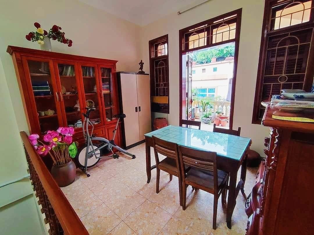 Cần bán nhà 4 tầng diện tích 65m2 giá 6 tỷ tại Kim Giang, Hoàng Mai