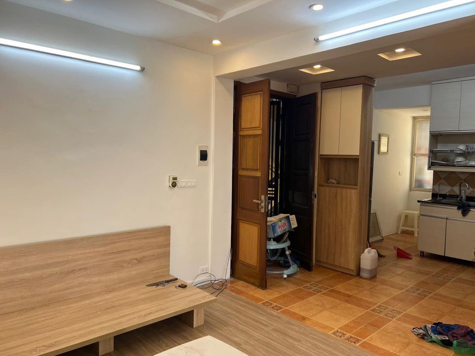 Cho thuê căn hộ tại Huỳnh Thúc Kháng, Đống Đa giá 8tr/tháng