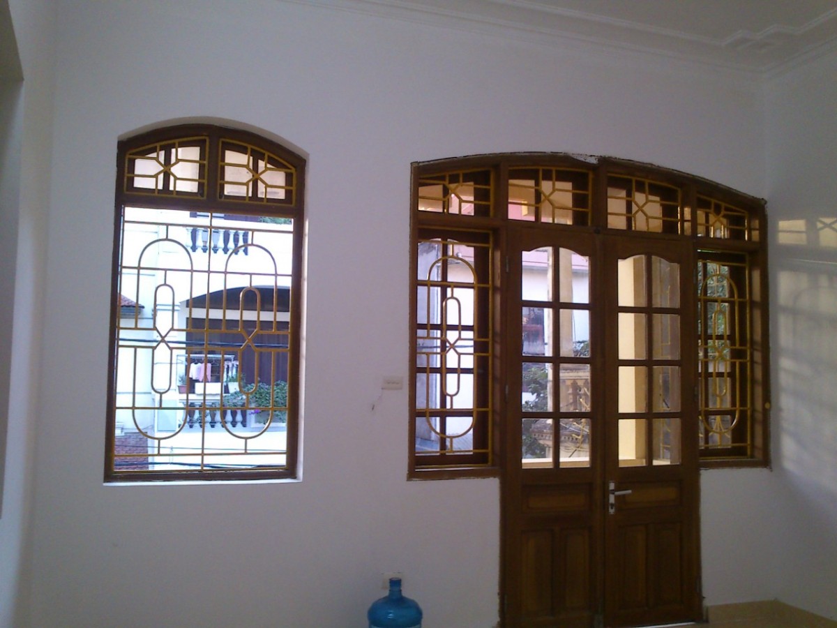 Cho thuê nhà 3 tầng x 75 m2, ô tô đỗ cửa, kd tốt, 5PN, 13tr/tháng
