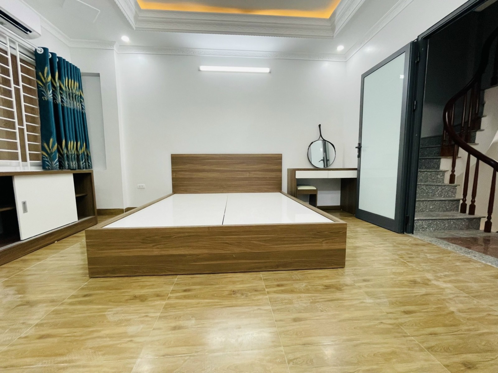 Bán nhà 5 tầng 34m2 giá 4,5 tỷ tại Hoàng Hoa Thám, Ba Đình
