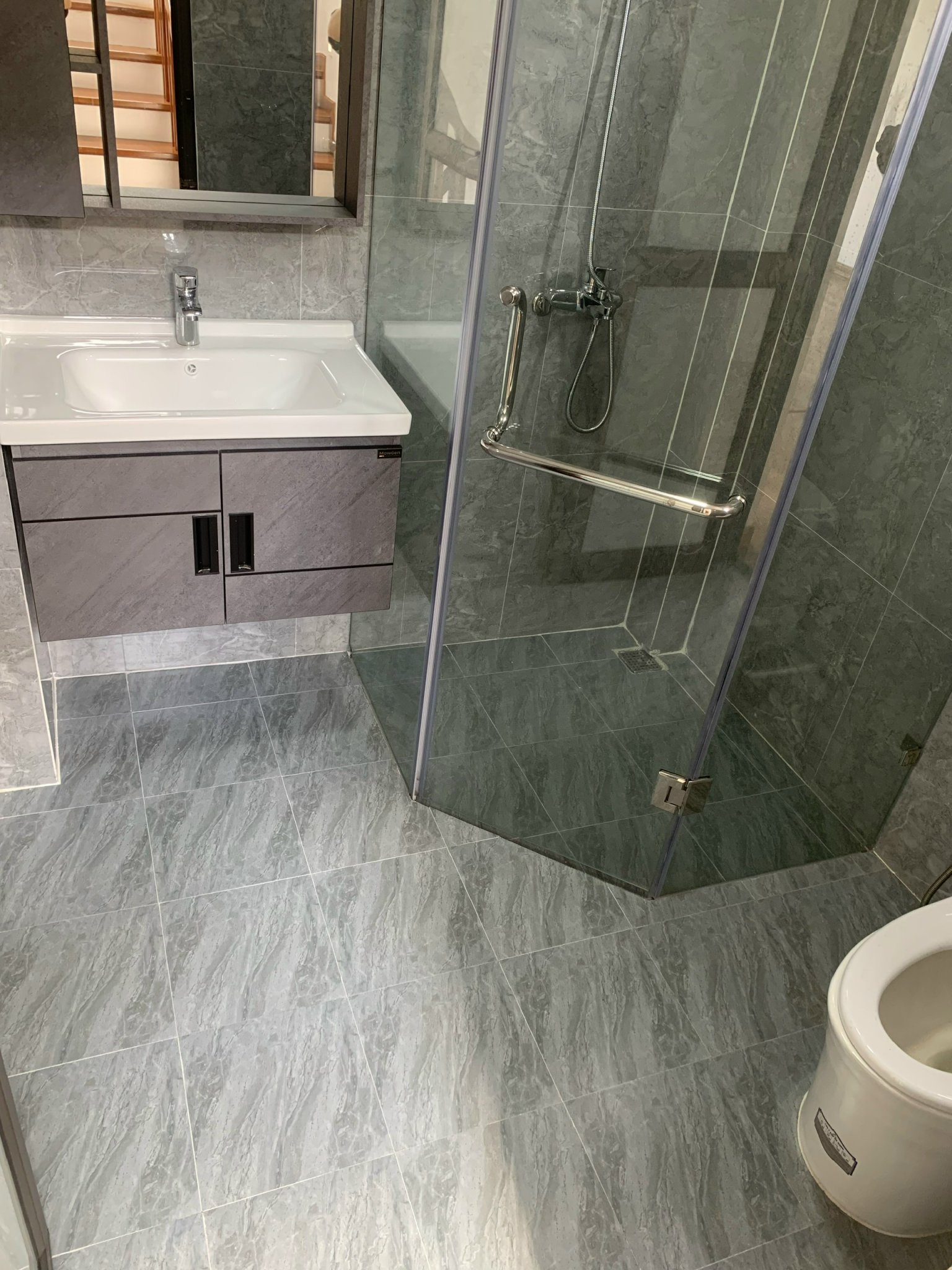 Cần bán nhà tại Đông Ngạc, diện tích 32m2, nhà 5 tầng giá 3 tỷ