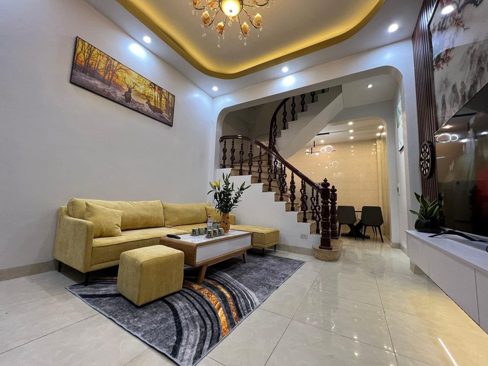 Chính chủ cần bán nhà  tại Nguyễn Chí Thanh, nhà 2 mặt ngõ, diện tích 50m2
