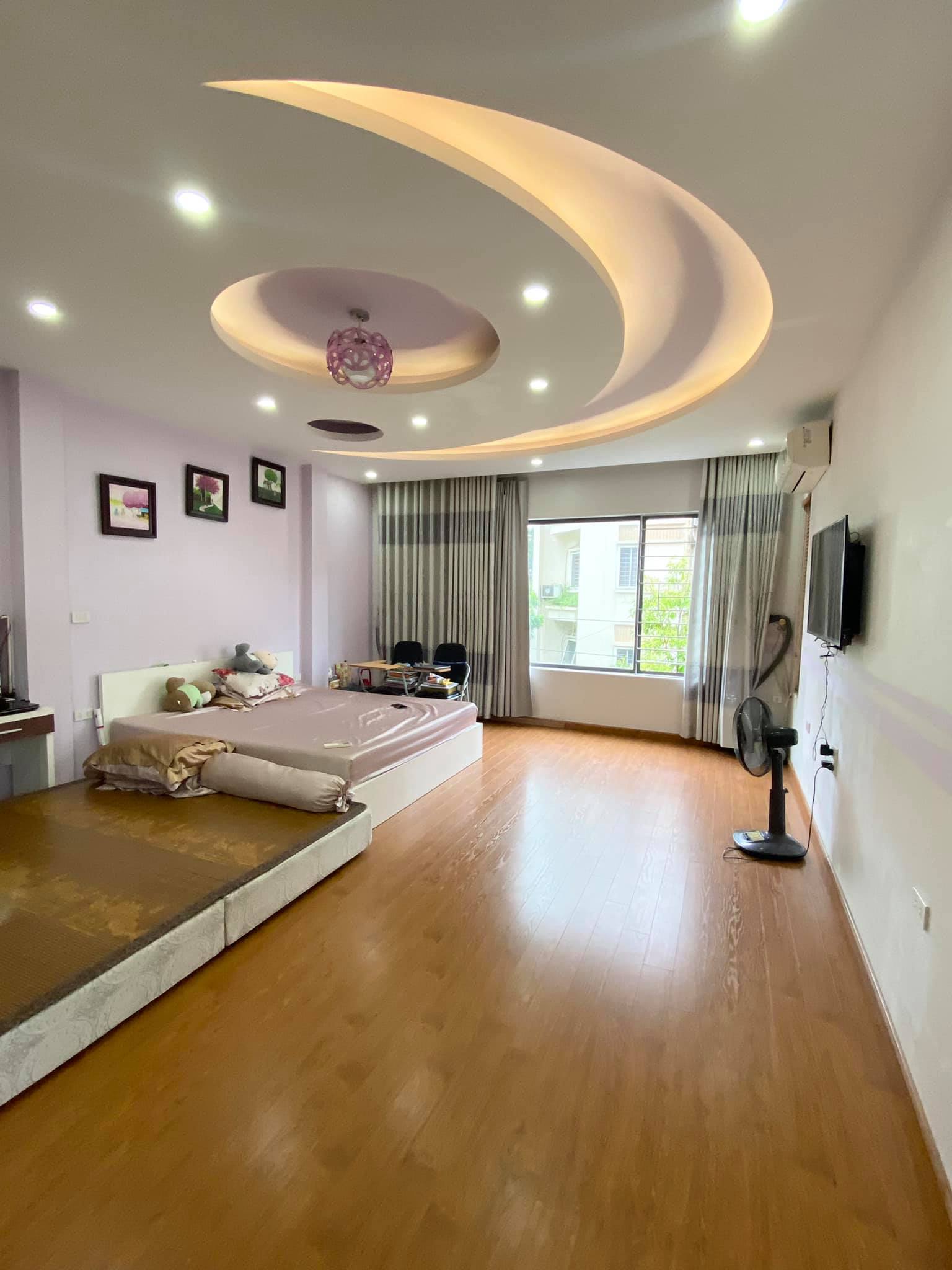 Bán nhà tại Ngô Thì Nhậm diện tích 63m2 giá 4,4 tỷ