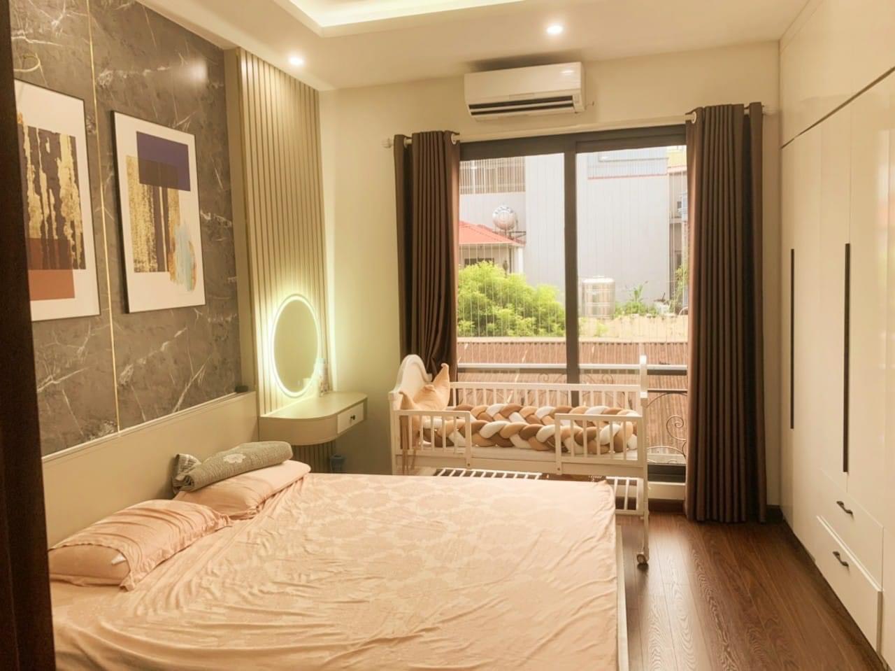 Cần bán nhà tại Gia Thuỵ, Long Biên diện tích 33m2 giá 4,3 tỷ