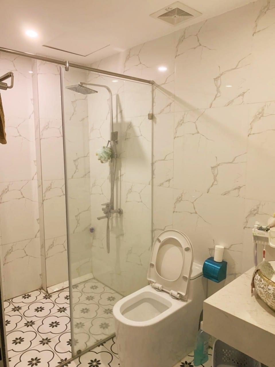 Cần bán nhà tại Gia Thuỵ, Long Biên diện tích 33m2 giá 4,3 tỷ