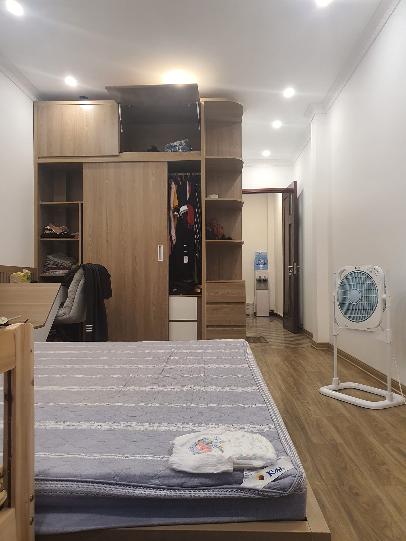 Bán nhà đẹp, giá siêu rẻ diện tích 30m2 giá 2,69 tỷ tại Cổ Linh, Long Biên