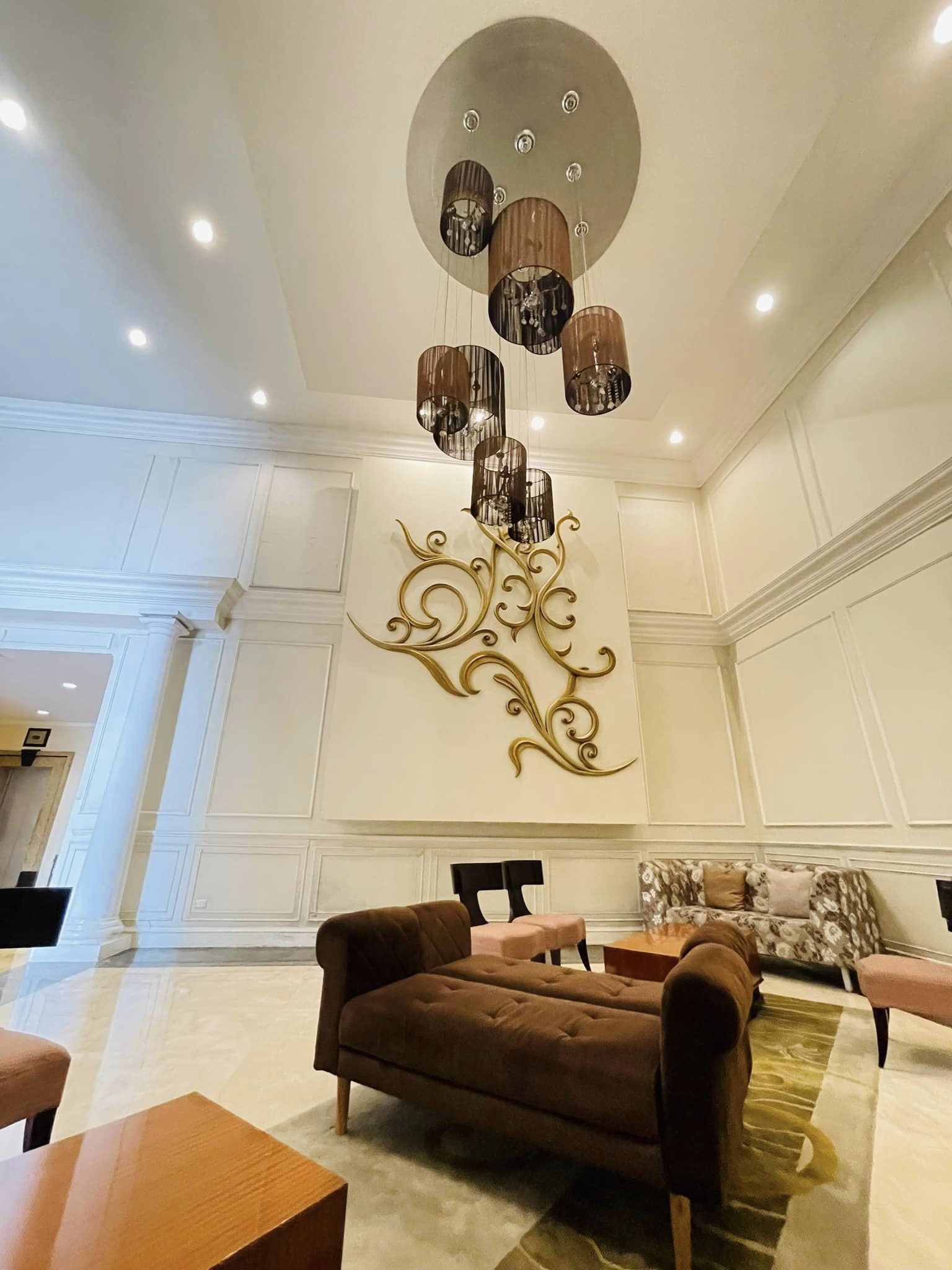 Chính chủ bán nhà tại Võng Thị, Tây Hồ 126m2 giá 18,3 tỷ view Hồ Tây siêu đẹp