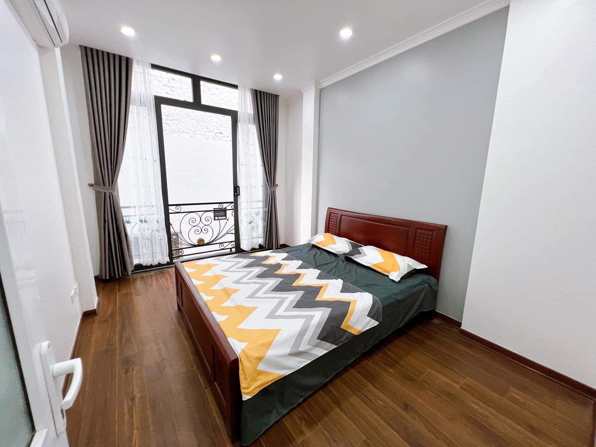Chính chủ cần bán nhà mới, full nội thất, 50m2 giá 4,98 tỷ tại Trần Duy Hưng, Cầu Giấy
