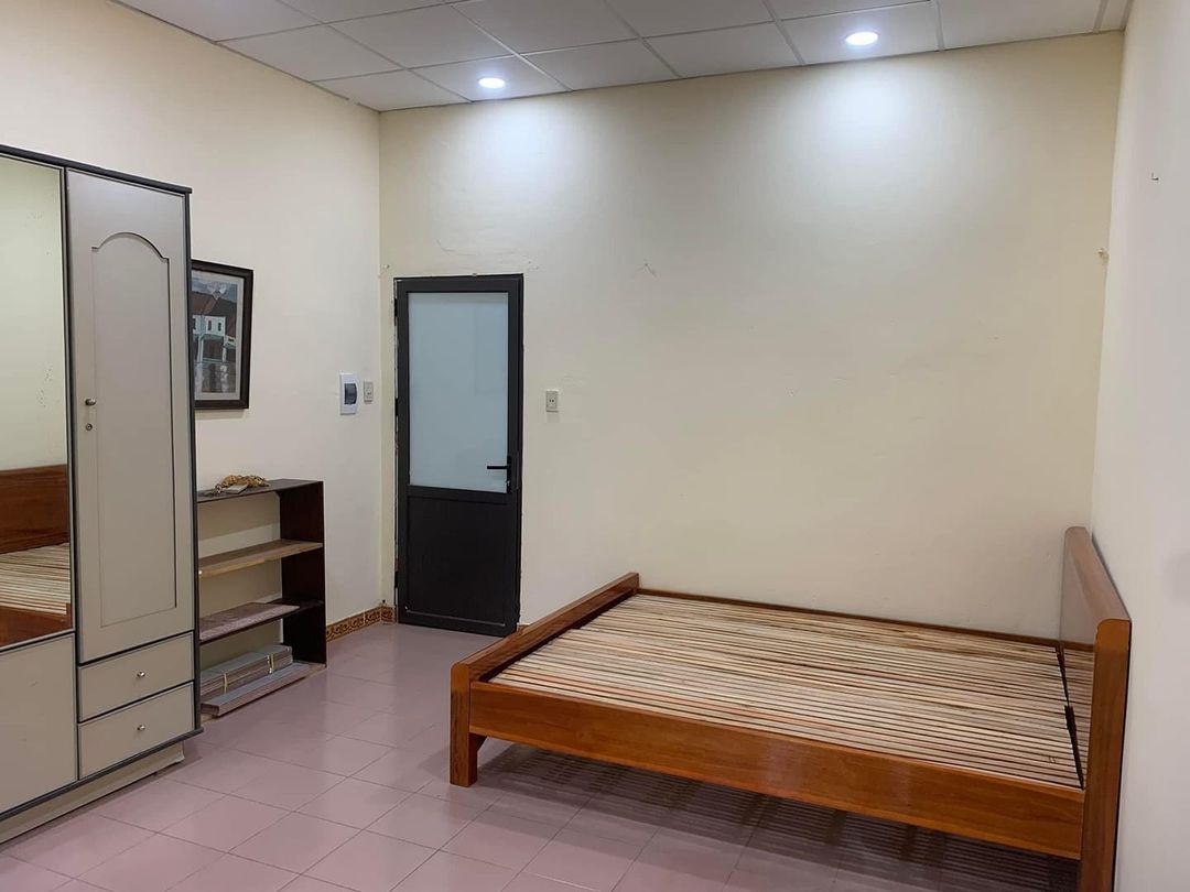 Cho thuê nhà Cự Lộc, Thanh Xuân 3,5 tầng, giá 8tr/tháng