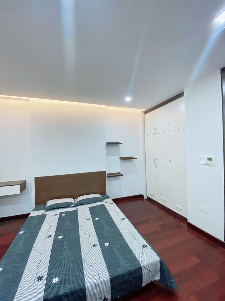 Cho thuê căn hộ ở Nguyễn Hoàng Tôn, Xuân La giá 10tr/tháng