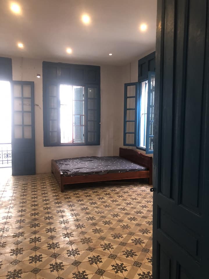 Cho thuê căn hộ ở tầng 2 tại Trúc Bạch, Ba Đình, Hà Nội