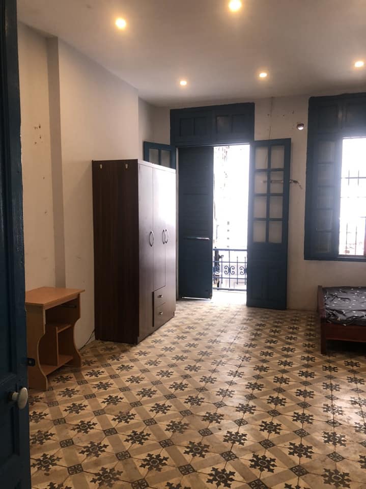 Cho thuê căn hộ ở tầng 2 tại Trúc Bạch, Ba Đình, Hà Nội