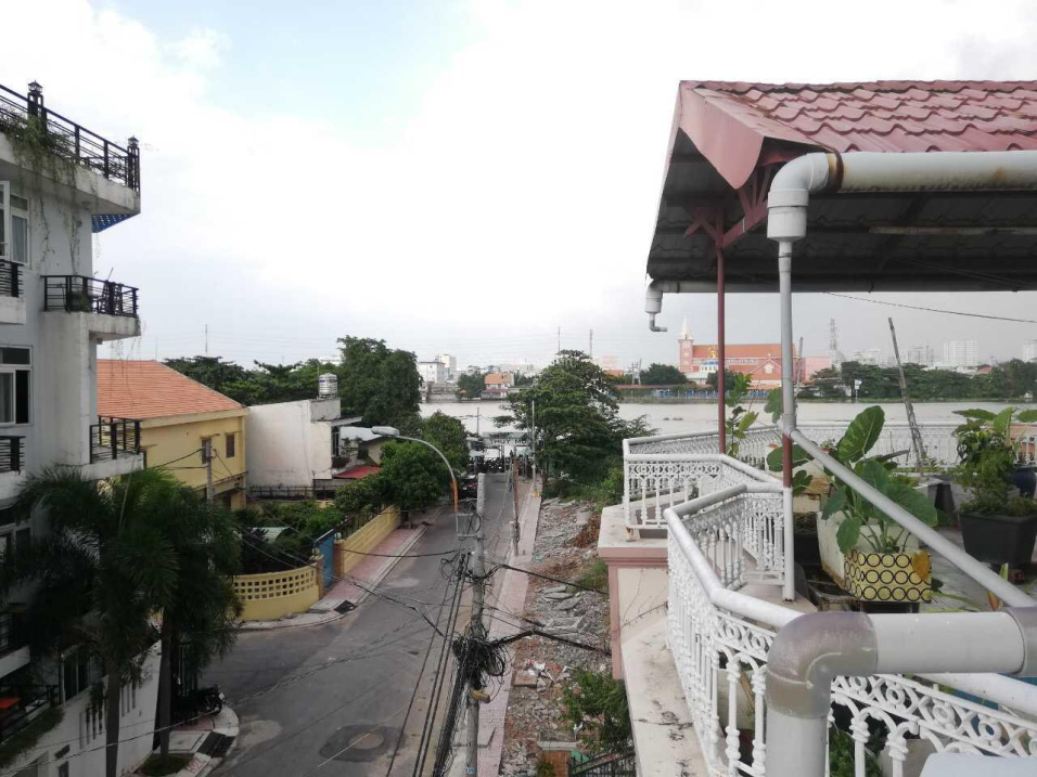 Chính chủ muốn bán nhà biệt thự 1 trệt 2 lầu ngay Phường 13, Bình Thạnh có sổ đỏ