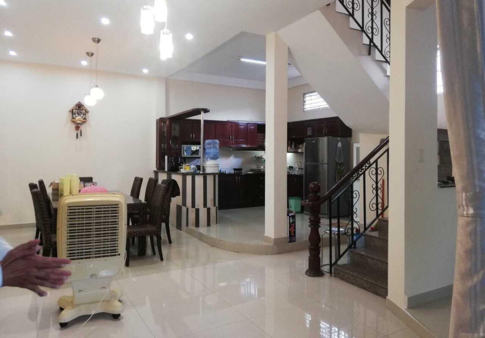 Chính chủ muốn bán nhà biệt thự 1 trệt 2 lầu ngay Phường 13, Bình Thạnh có sổ đỏ