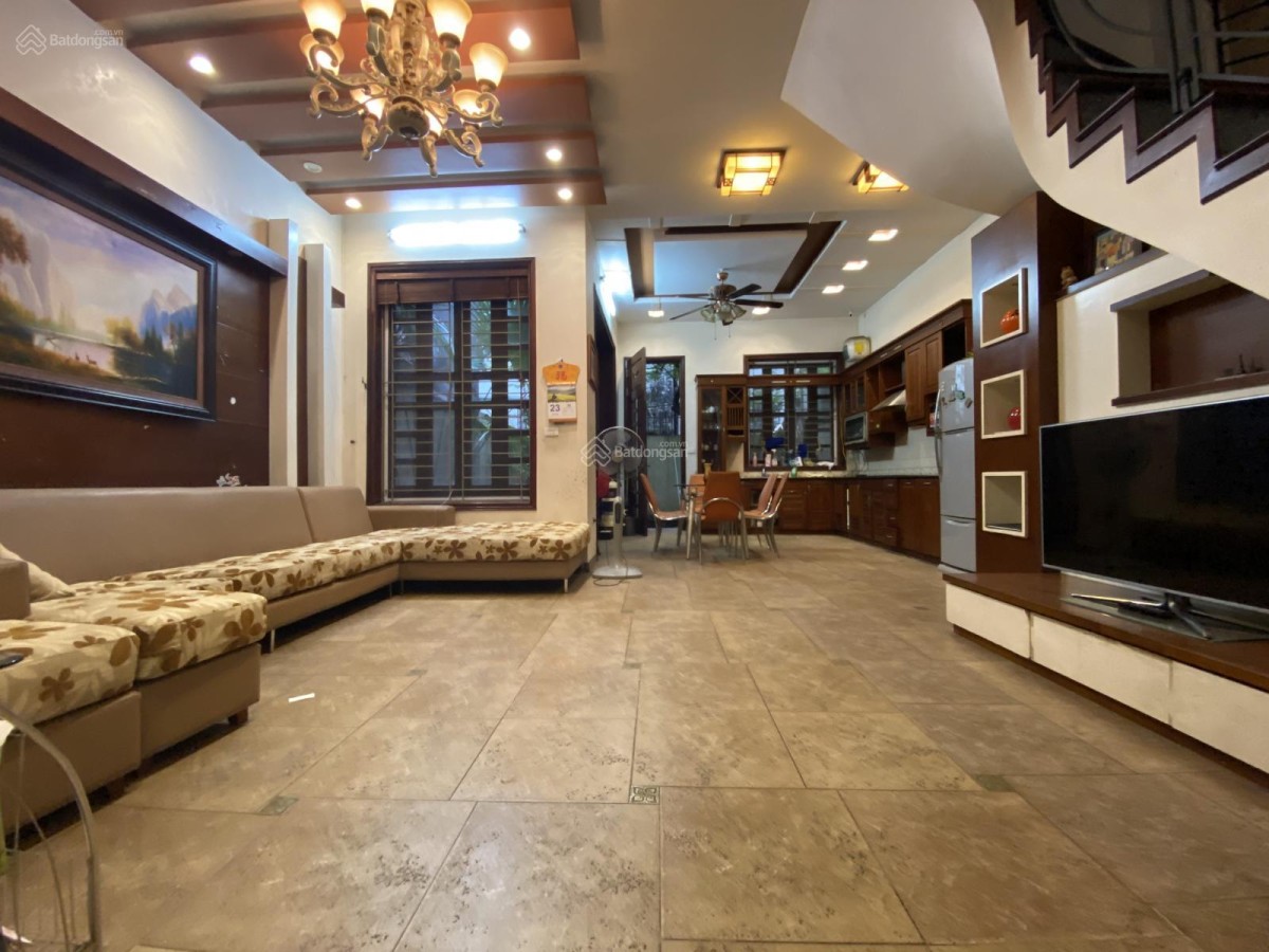Chính chủ có nhà vừa ở vừa làm vp cho thuê 120m2, giá 8tr/tháng