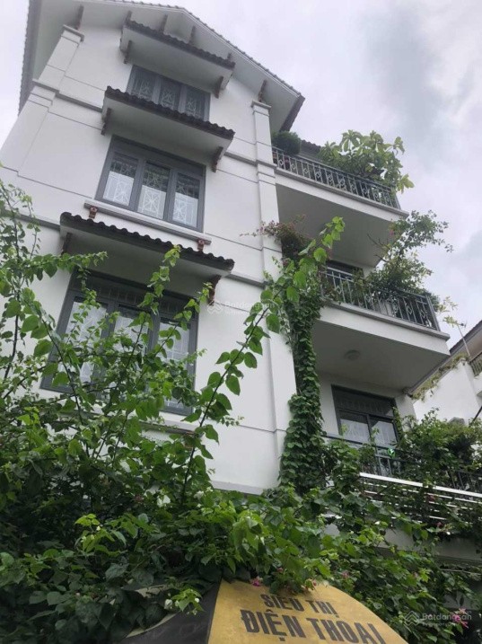 Cho thuê nhà hai mặt tiền 100m2, giá 15tr/tháng