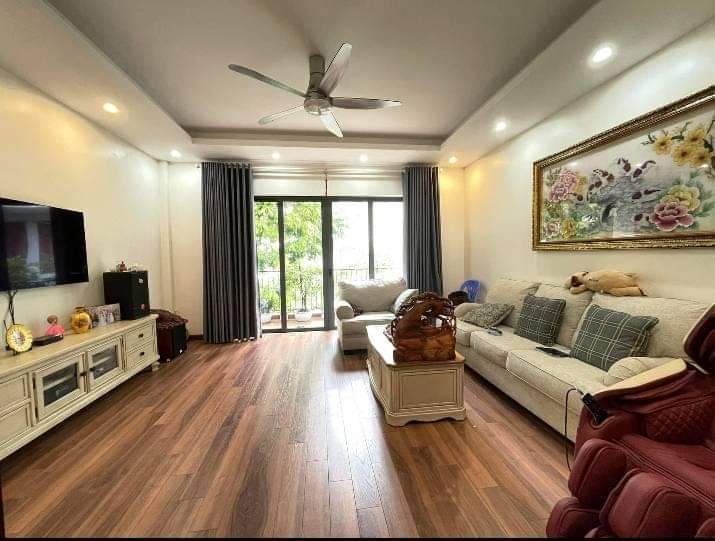 Chính chủ cần bán nhà 4 tầng, 41m2 giá 5,95 tỷ tại ngõ 155 Cầu Giấy