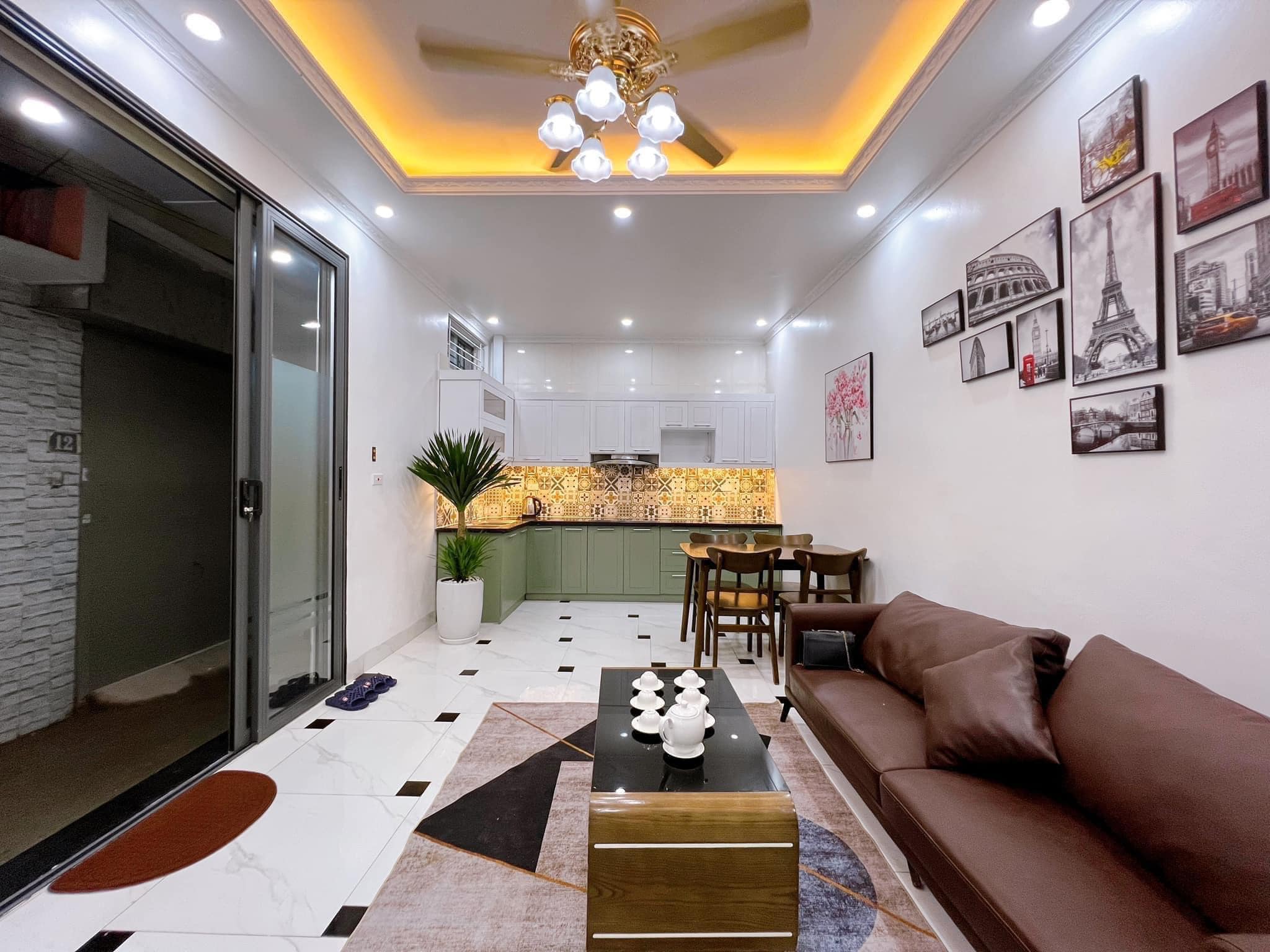 Bán nhà lô góc tại Thanh Nhàn, Hai Bà Trưng diện tích 38m2 giá 3,6 tỷ