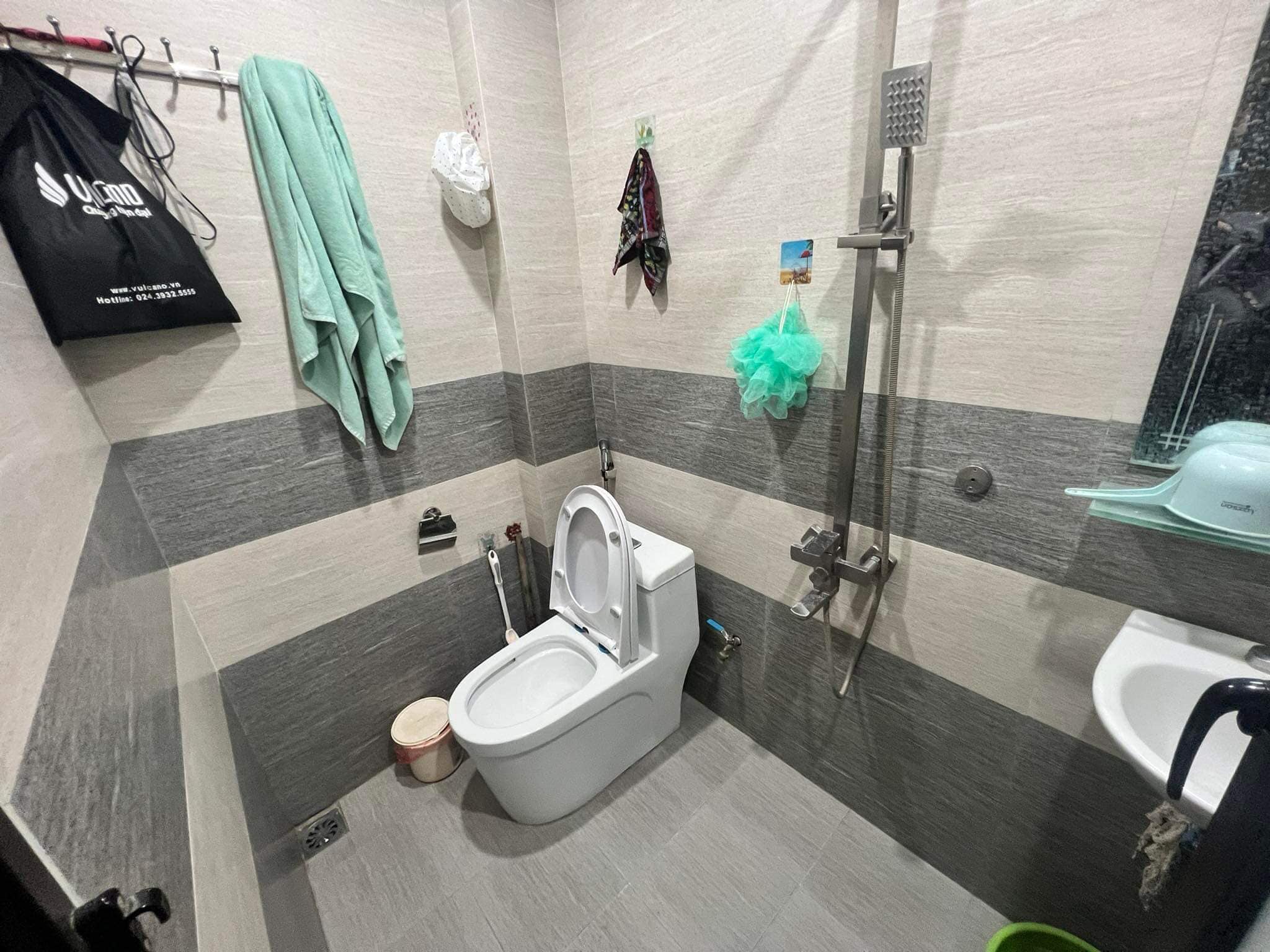Bán nhà 5 tầng, mặt tiền 4m giá 5 tỷ tại phố Lạc Trung, Hai Bà Trưng