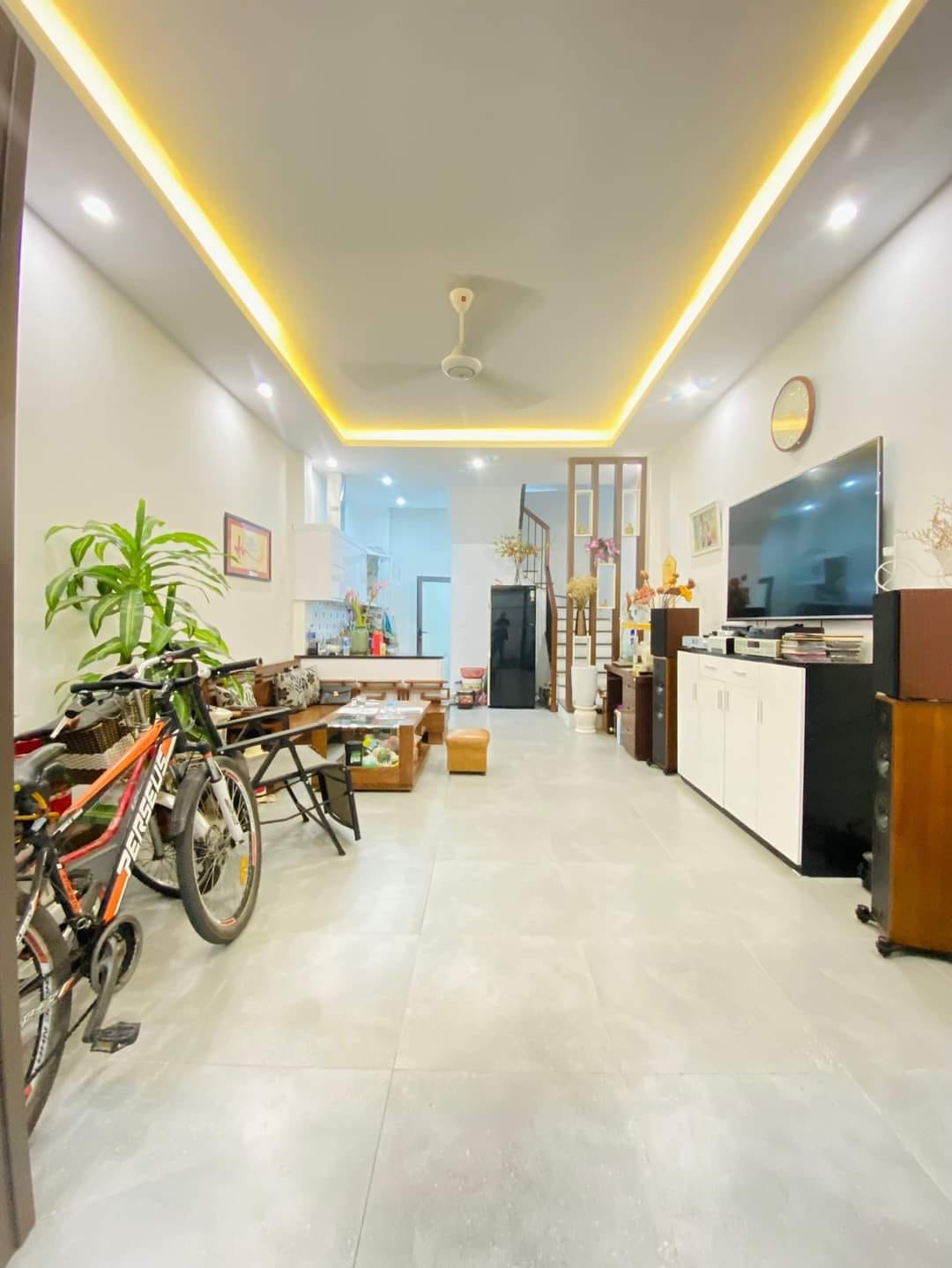 Bán nhà lô góc 56m2 giá 4,6 tỷ tại Trường Chinh, Thanh Xuân