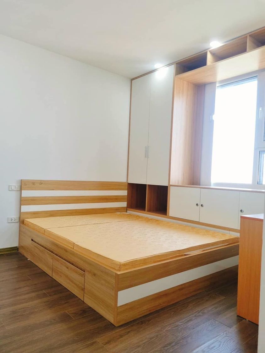 Cho thuê nhà riêng 4 tầng ngõ 110 Trung Kính, giá 11tr/tháng