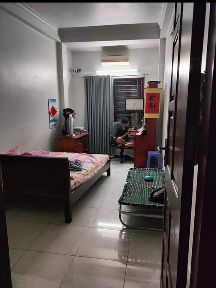 Cho thuê nhà 6 tầng tại Ngã Tư Sở, giá 23tr/tháng