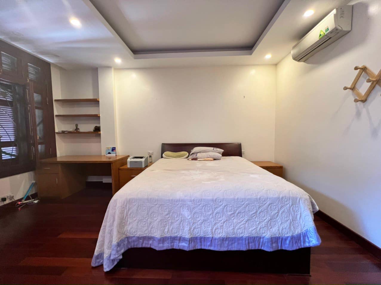 Cần bán nhà tại Hoàng Hoa Thám, Ba Đình full nội thất, diện tích 43m2 giá 12,8 tỷ