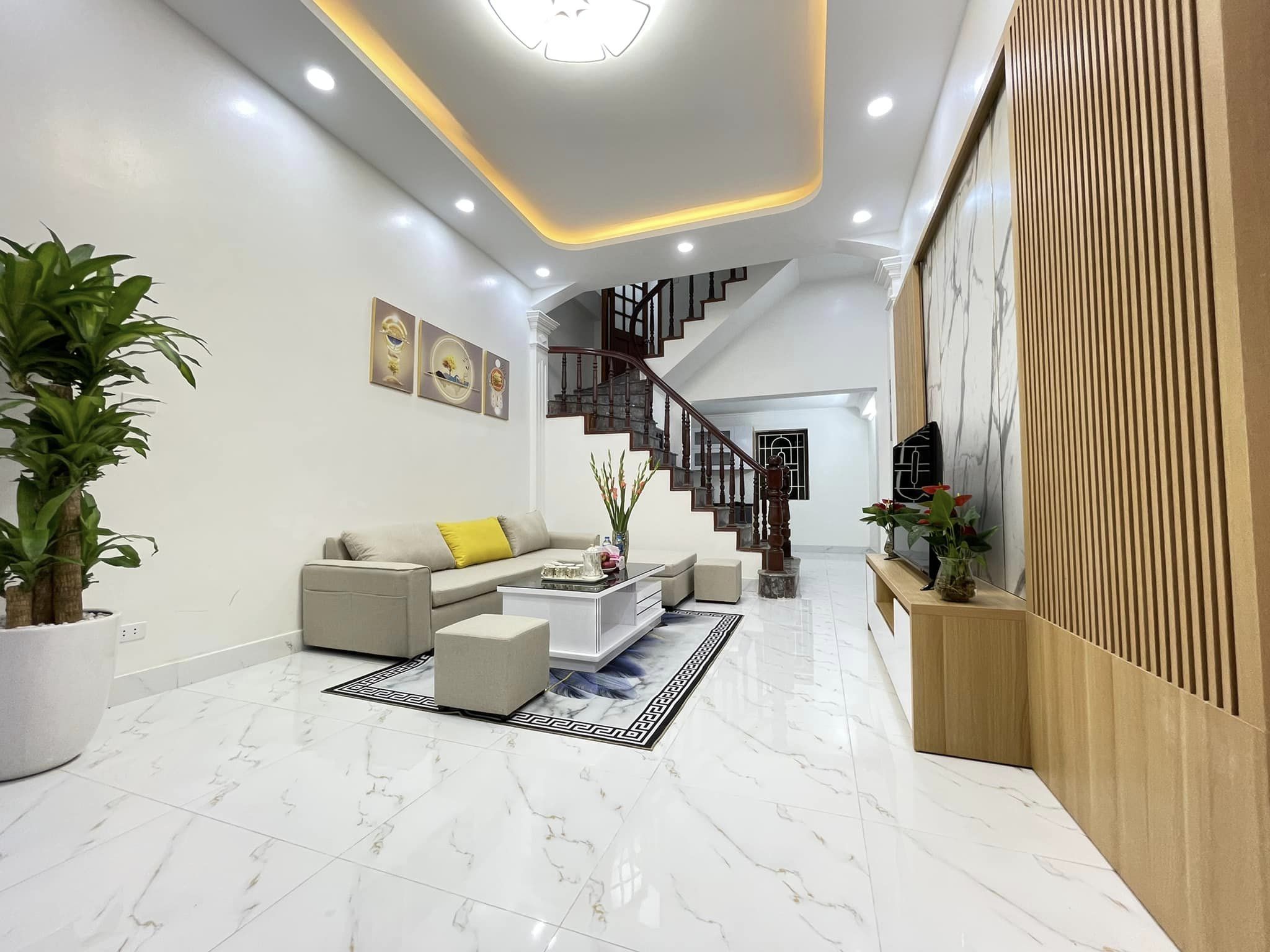 Bán nhà mới trung tâm quận Cầu Giấy diện tích 45m2 giá 4,98 tỷ