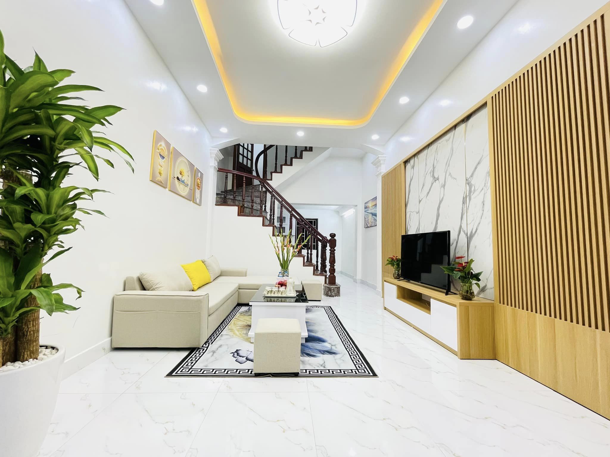 Bán nhà mới trung tâm quận Cầu Giấy diện tích 45m2 giá 4,98 tỷ