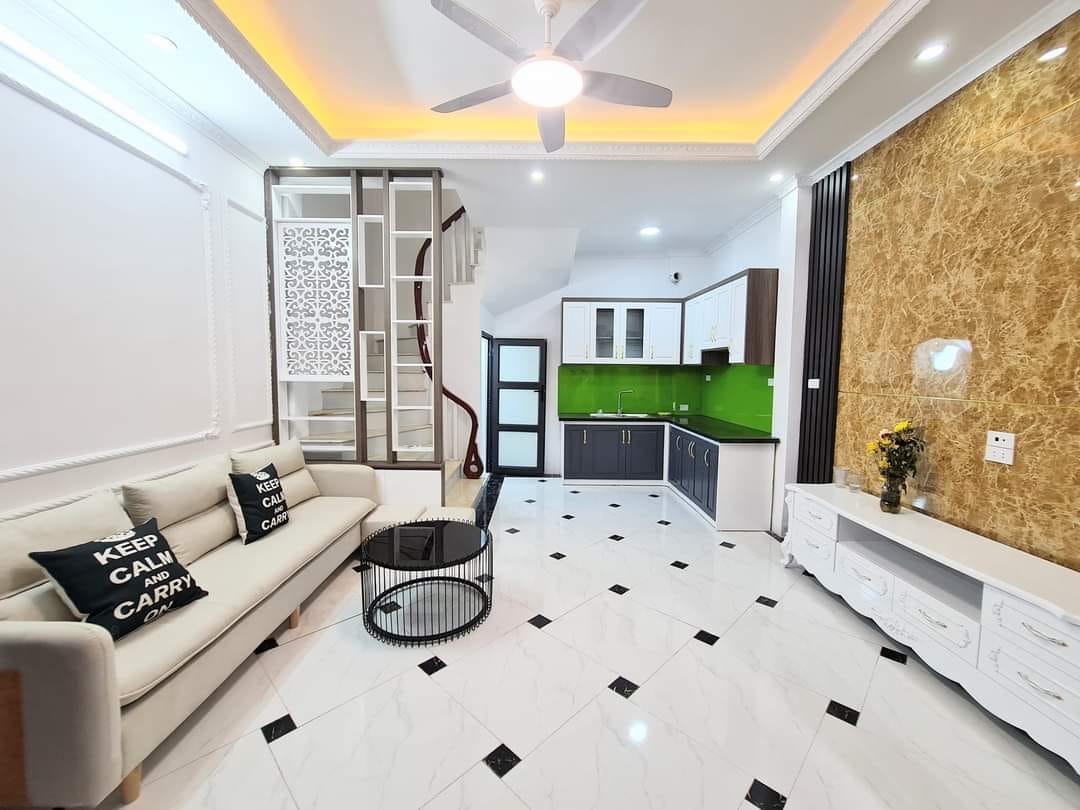 Cần bán nhà 5 tầng 40m2 giá 3,8 tỷ tại phố Bạch Mai, Hai Bà Trưng