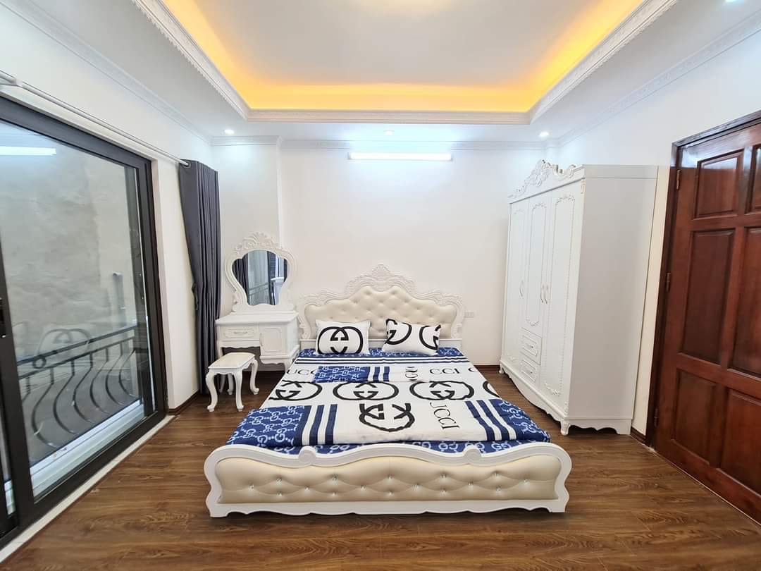 Cần bán nhà 5 tầng 40m2 giá 3,8 tỷ tại phố Bạch Mai, Hai Bà Trưng