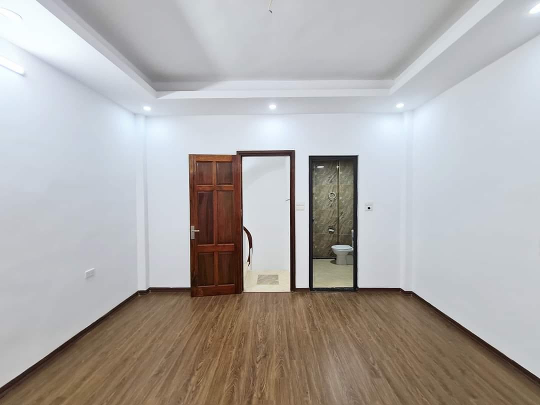 Cần bán nhà 5 tầng 40m2 giá 3,8 tỷ tại phố Bạch Mai, Hai Bà Trưng